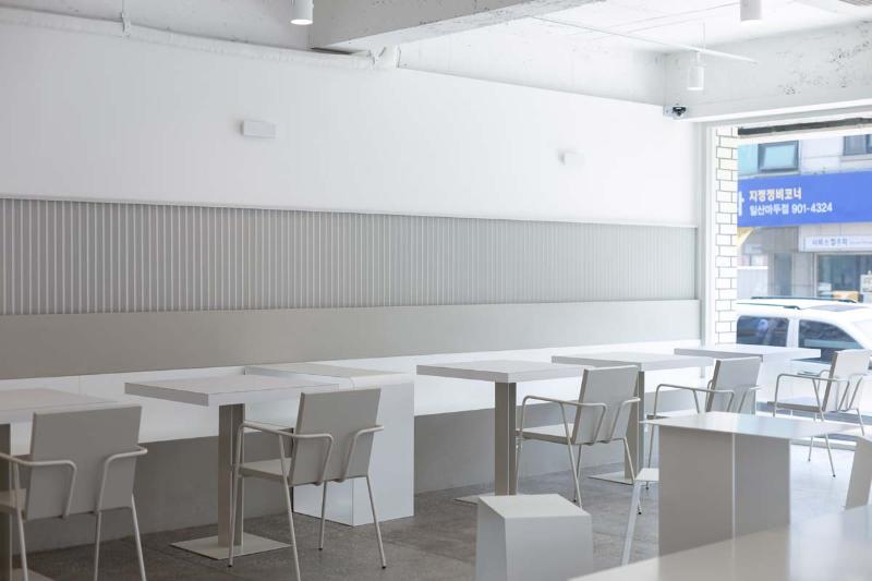 现代简约风 28 平米咖啡厅设计-15