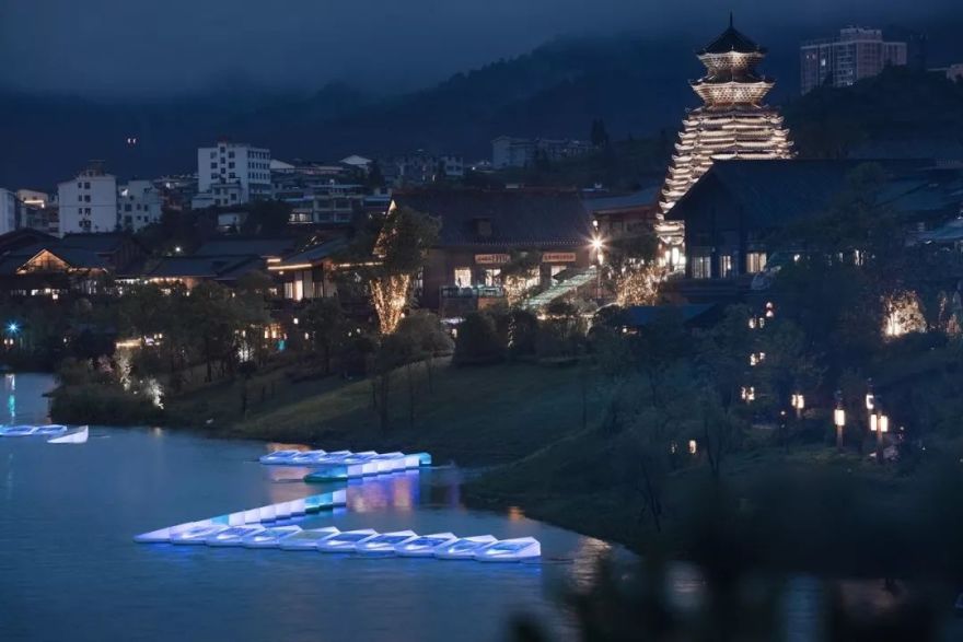 丹寨万达小镇睡莲水上影展,自然与艺术的融合-58