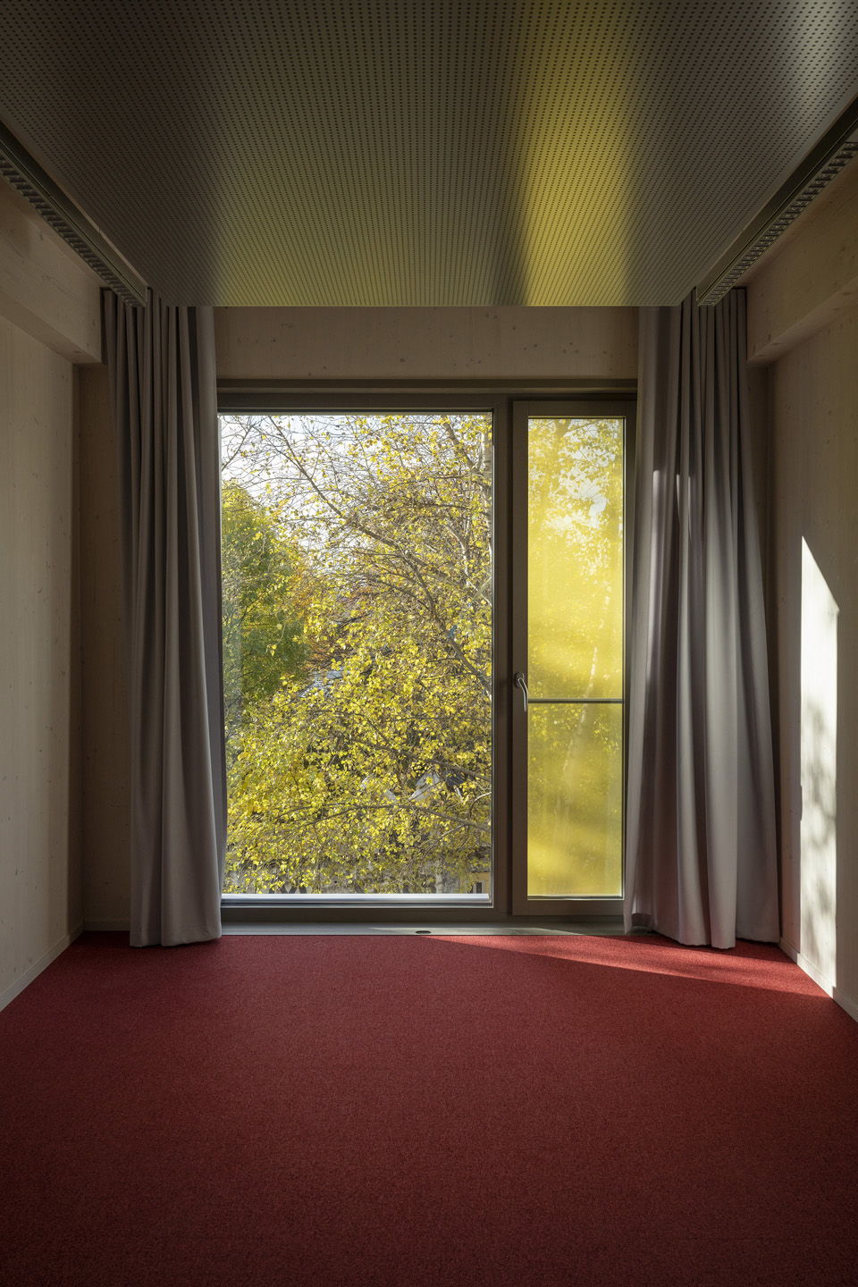 Sauerbruch Hutton completes Berlin government offices with ‘wooden heart’-4