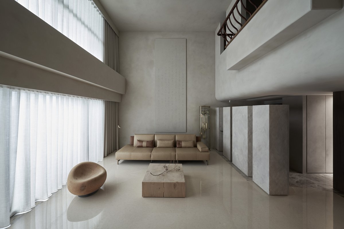 「最深的寧靜來自空無的頓悟」以光重構家居感官深度，安然庇護人們思緒和情感寄託的複層居宅 — Hey!Cheese-3