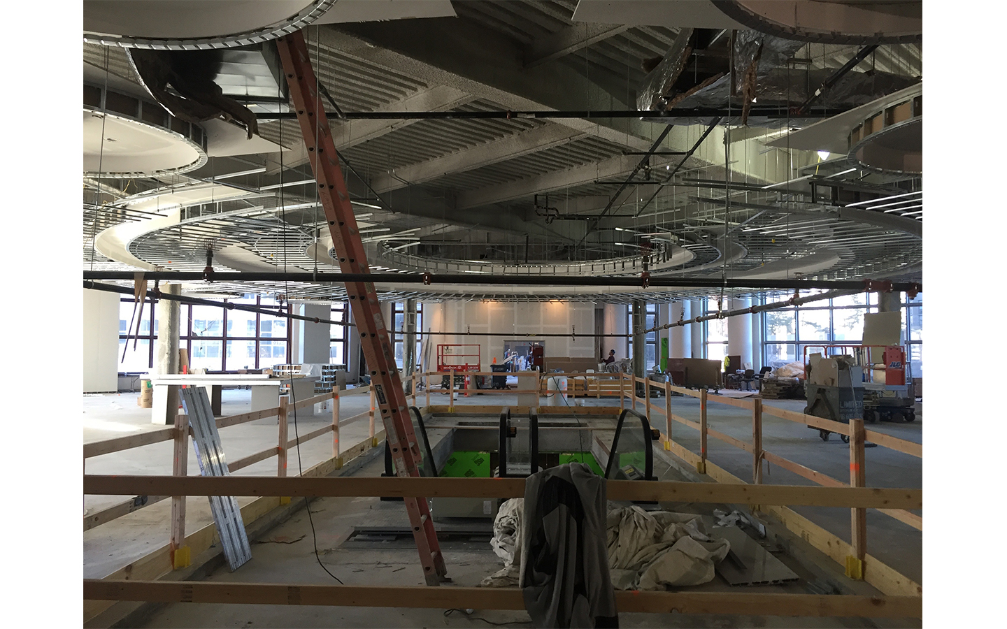 Saks Fifth Avenue零售空间设计丨美国纽约丨Found Associates-27