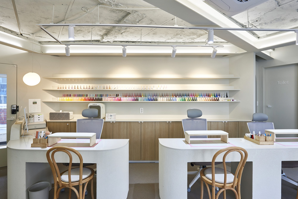 简约风格 13 坪咖啡厅 设计亮点与费用解析-2