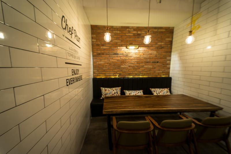 首尔 88 平小户型餐厅 极简工业风设计-11