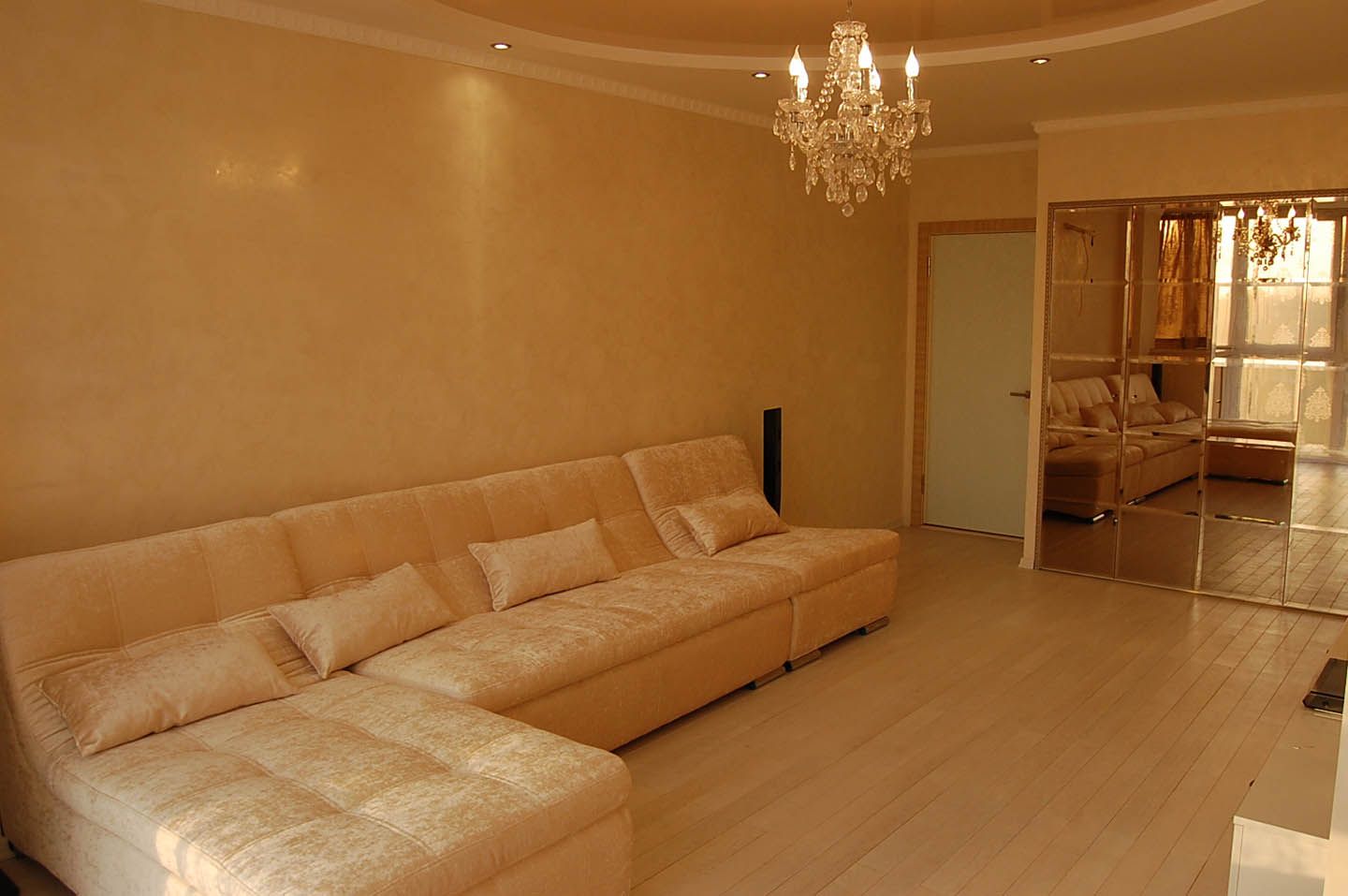 派克大街米色公寓丨UkraineKyiv丨SKS-20