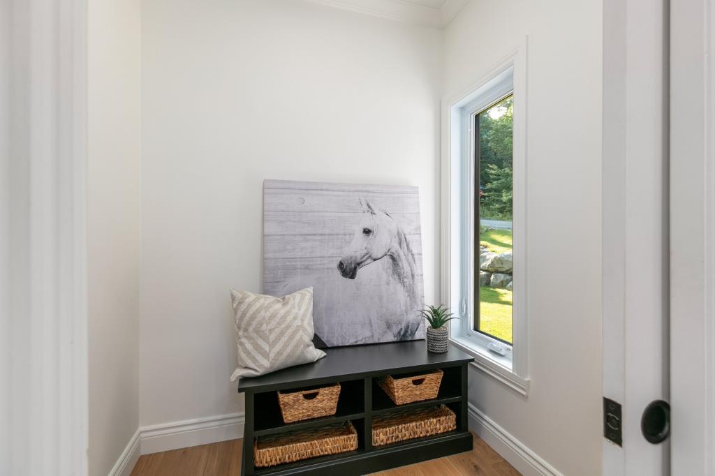 LacBrome地区农舍风格新住宅丨加拿大魁北克丨Joli Joli Design-14