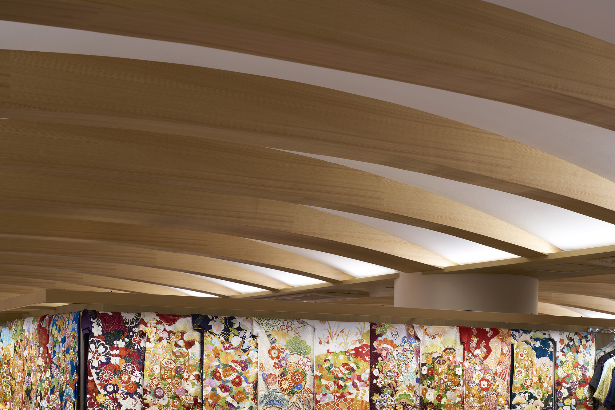 真月和服丨日本丨Tsutsumi & Associates-8