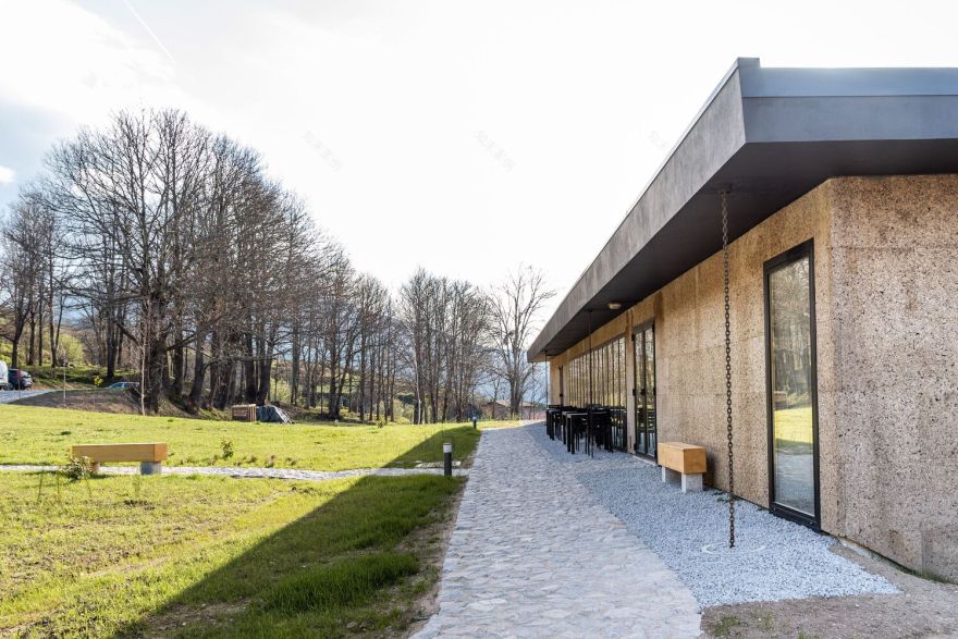 葡萄牙山脉中的和谐身心灵康养中心丨PLATAFORMArq-45