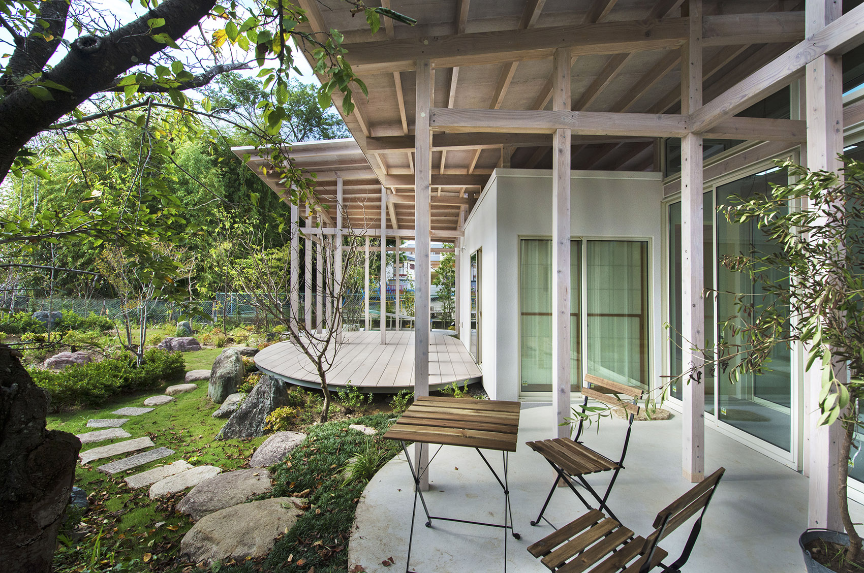 树篱围绕的房子,日本 / Studio Velocity-45