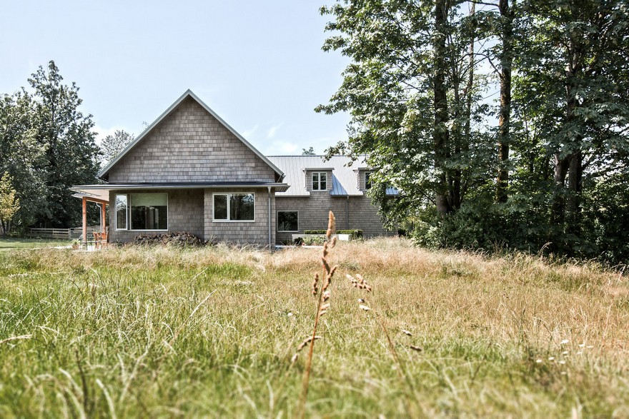 加拿大乡村马术家庭牧场,自然光与户外融为一体-9