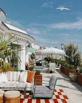 伦敦夏季热门设计目的地 | Soho House 的 Summer River House