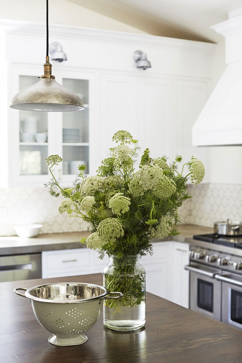 加州自然色调地中海风格别墅-16