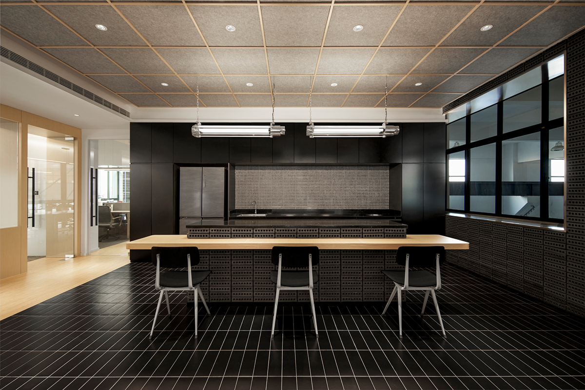 SR 总部办公室设计丨中国上海丨Pronounced Design-0