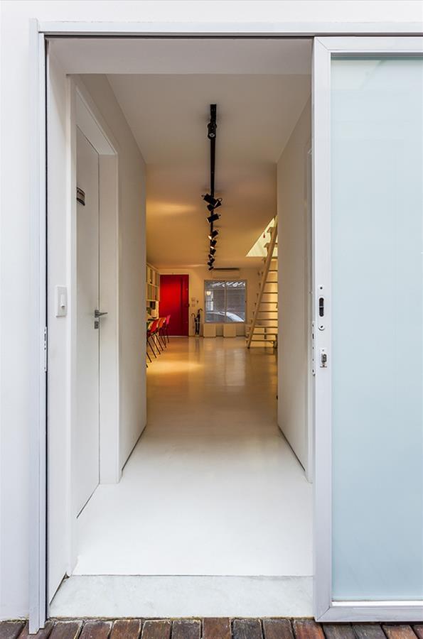 巴西 Produtora SP 艺术摄影工作室 · 经济建筑设计下的教育文化空间-2