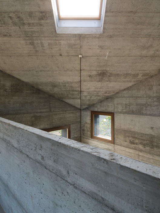 意大利山间度假屋,开放式空间与自然景观完美融合-54