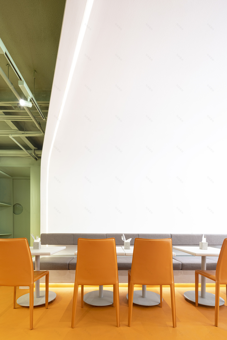 阿博卡小酒馆
注:ABBOCCA可能是特定名称,音译为阿博卡 ;BISTRO常见意思是小酒馆 丨中国北京-5