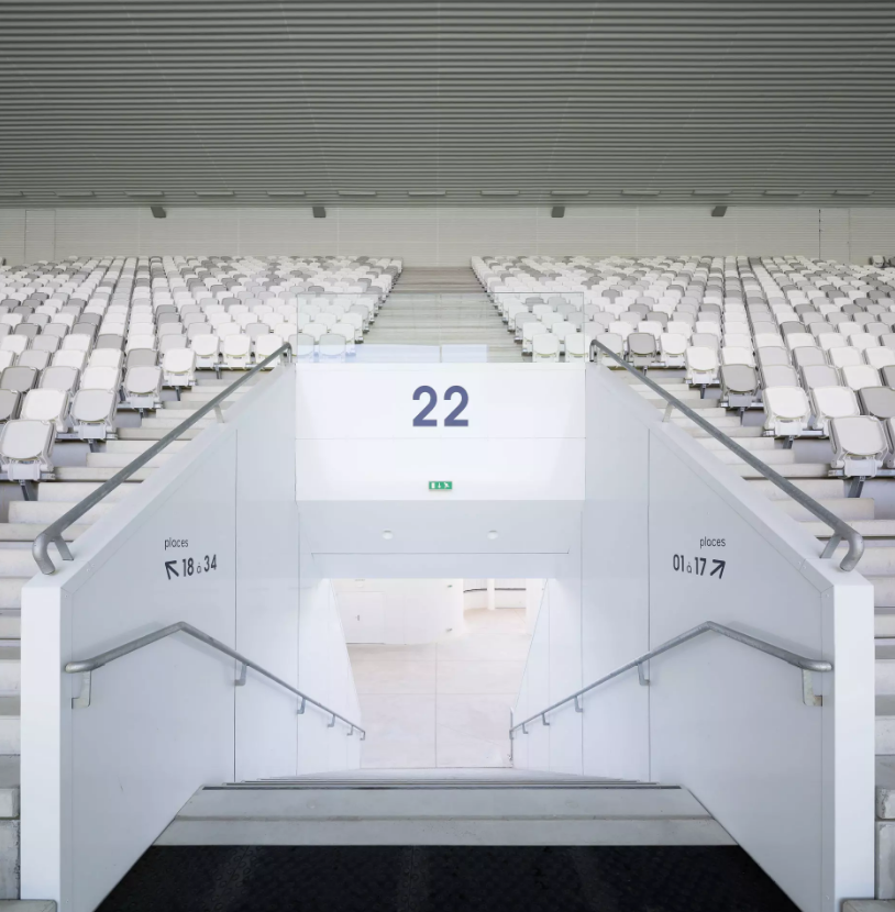 细柱顶起苍穹，优雅体育场馆和火爆赛事的火花-5