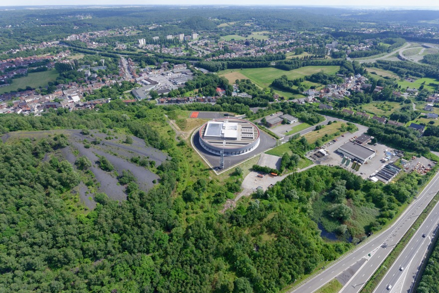 简约功能,环保节能的消防站设计-85