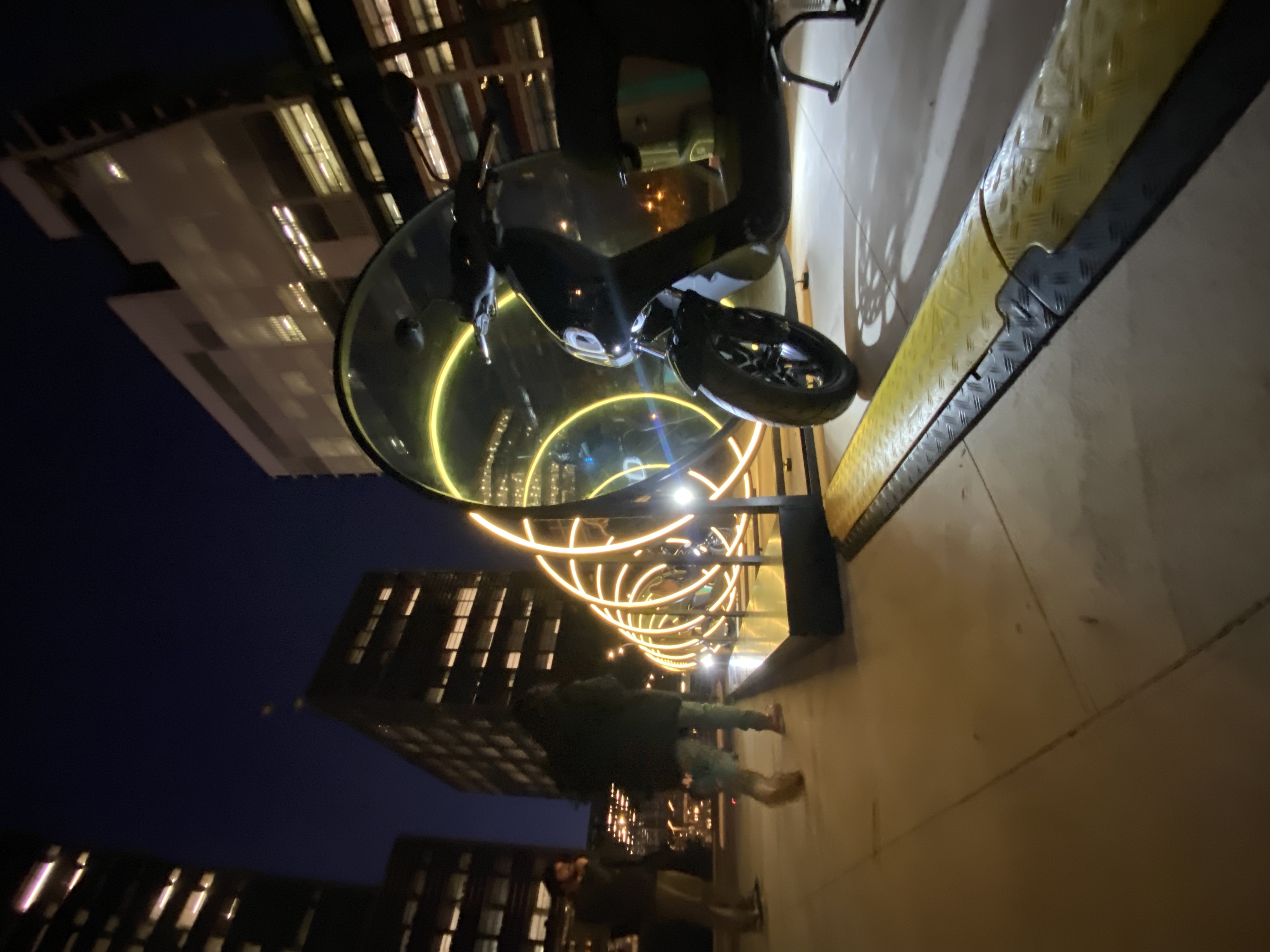 巴塞罗那雅马哈柳姆（注：这里Llum如果有特定含义，需结合更详细背景确定准确译法，仅从字面音译为柳姆） -11