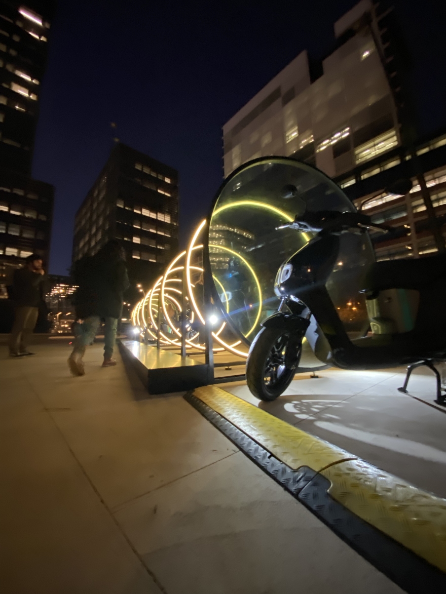 巴塞罗那雅马哈柳姆(注:这里Llum如果有特定含义,需结合更详细背景确定准确译法,仅从字面音译为柳姆) -11