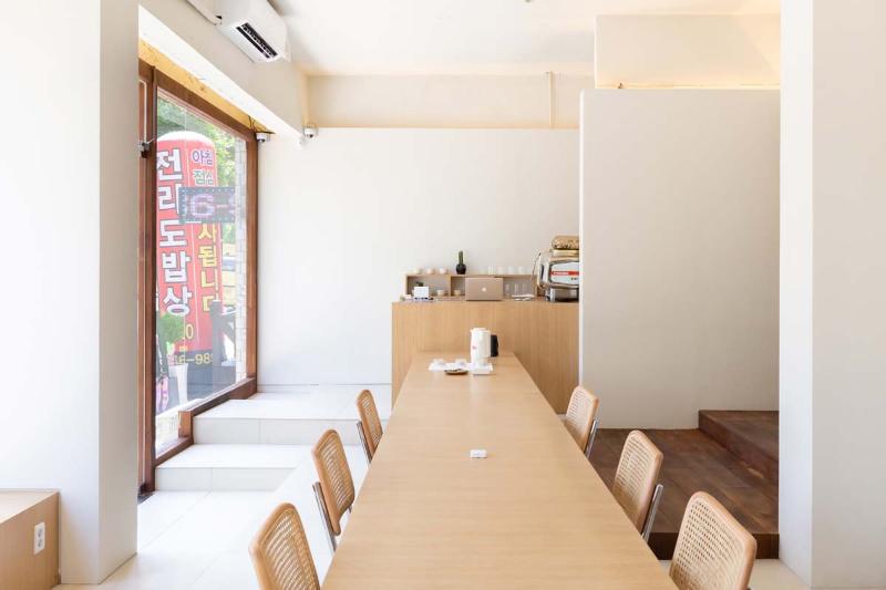 20 平米木质咖啡馆，简约而不简单-7