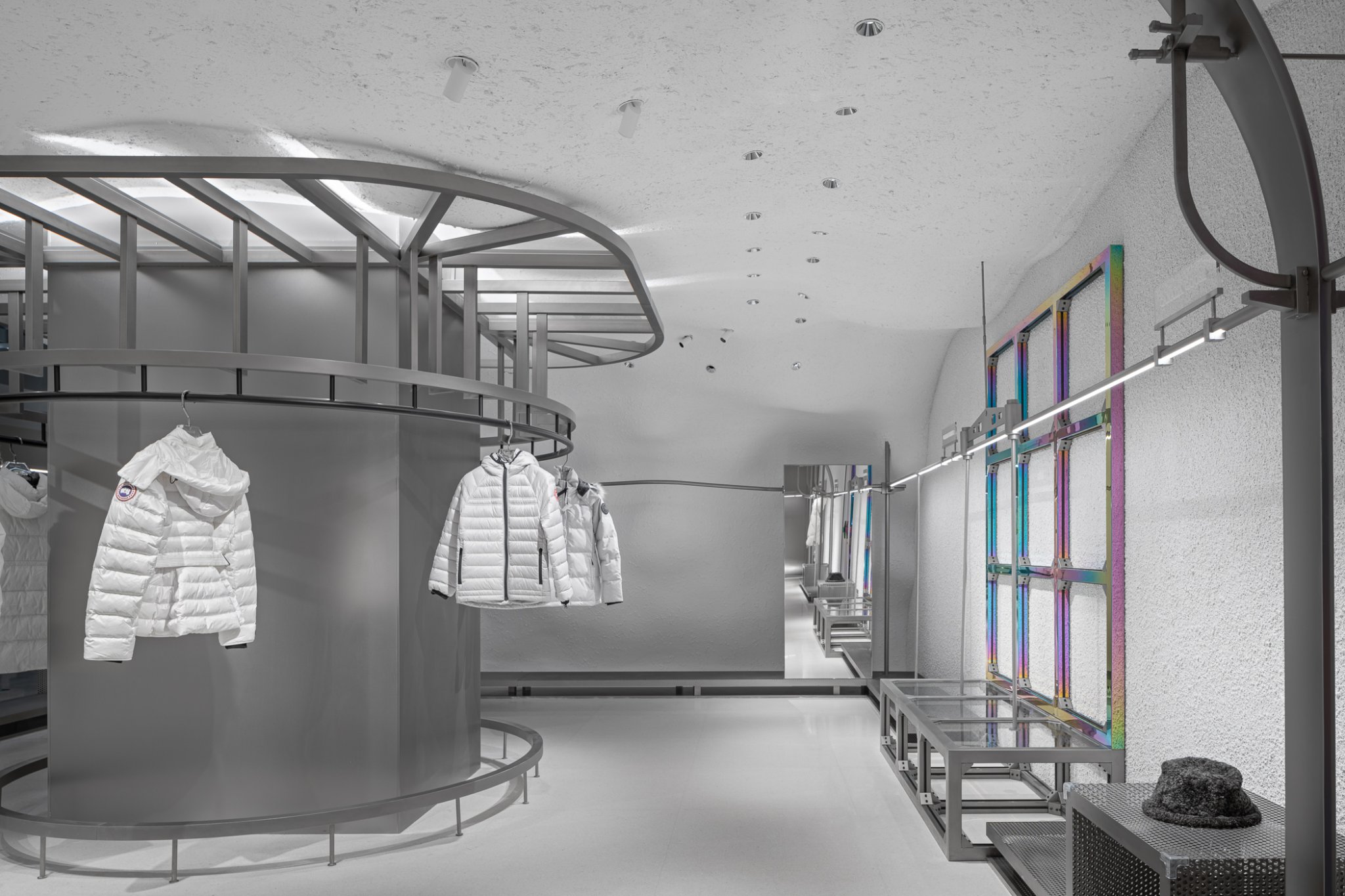 雪域幻境 · 户外购物店的创新设计-8