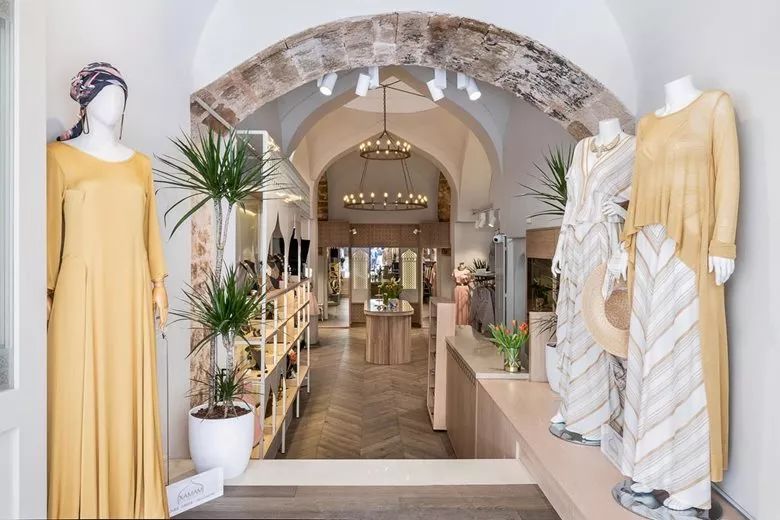 广东中山服装城淘宝店主跨界打造多元化品牌-5