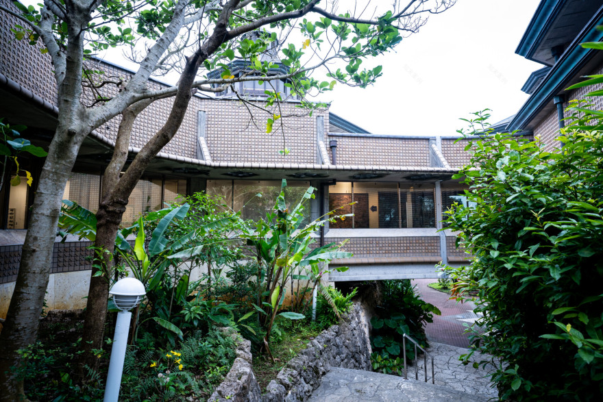 浦添市美術館丨建築家・内井昭蔵-1