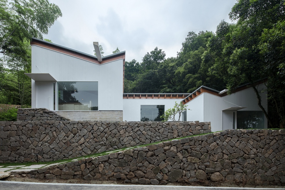 山林间的蝶翼建筑 · 定海台房丨中国舟山丨久舍营造工作室-44