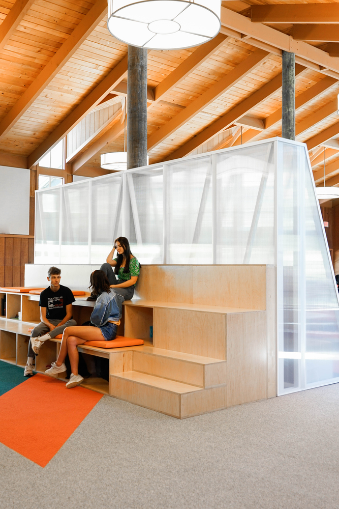 加州校园图书馆的活力重塑-40