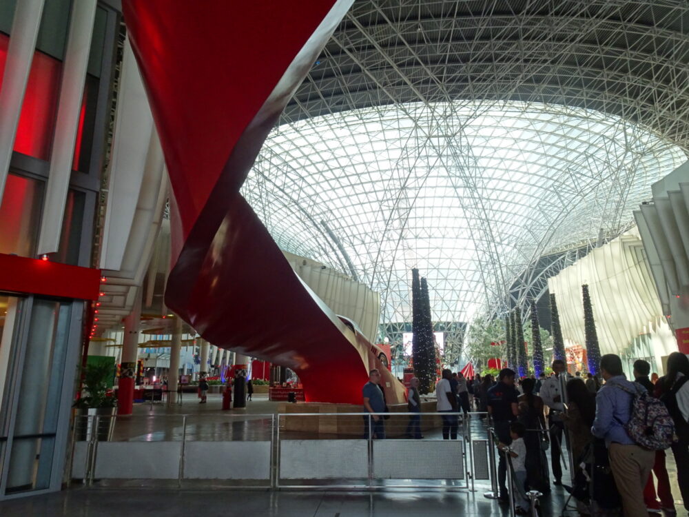 フェラーリ・ワールド・アブダビ | UAE の建築【世界建築巡り】-62