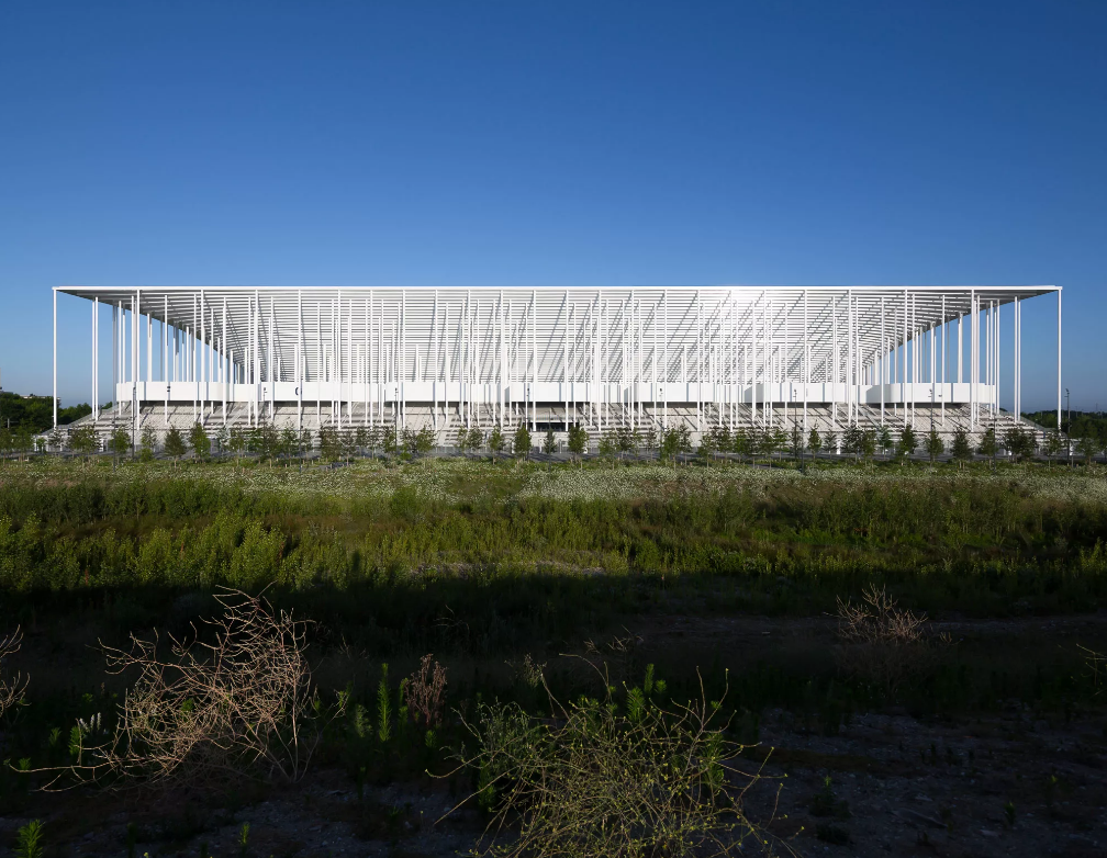 细柱顶起苍穹，优雅体育场馆和火爆赛事的火花-2