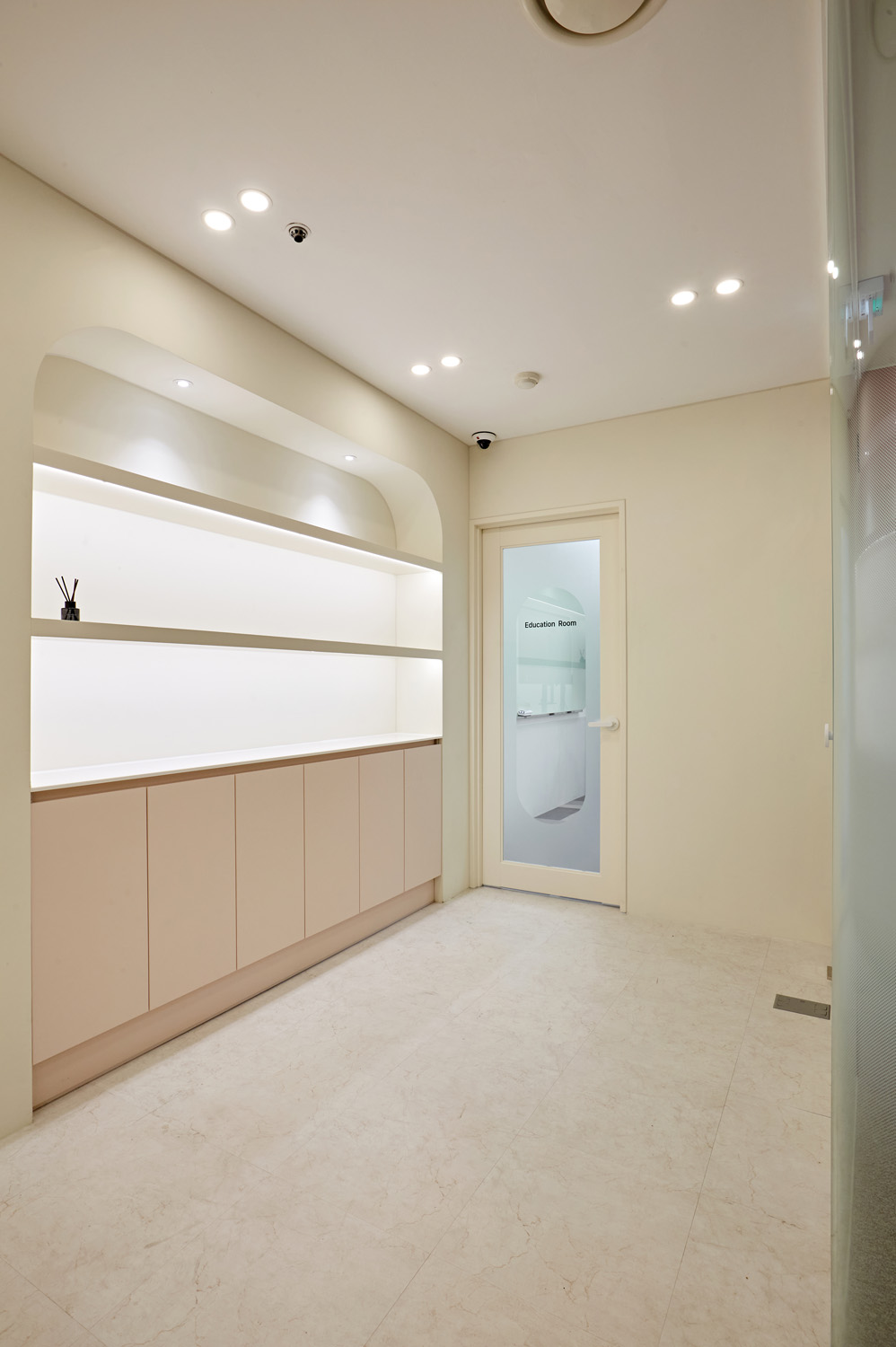 CS 共享办公空间 | 极简设计的 115 平米办公室内饰-22