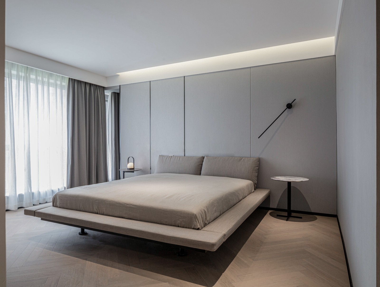 琐碎空间大改造 | 220 平经典现代风设计，灯光与质感的完美结合-23