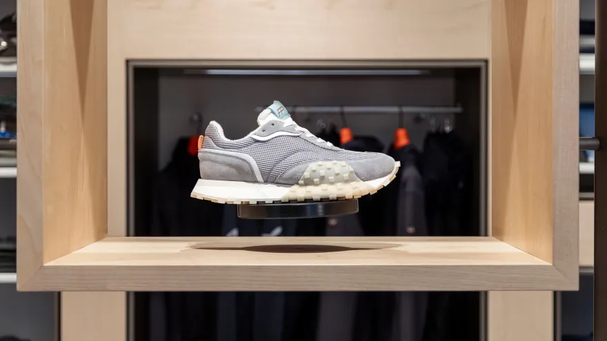 零重力鞋 platforms 打造独特购物体验丨Netherlands丨EGM architects-15