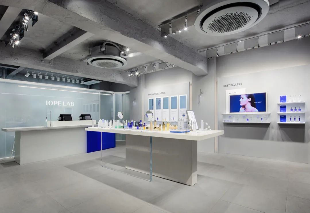蓝灰调·质感商业空间·IOPE 实验室定制护肤新体验丨韩国-8