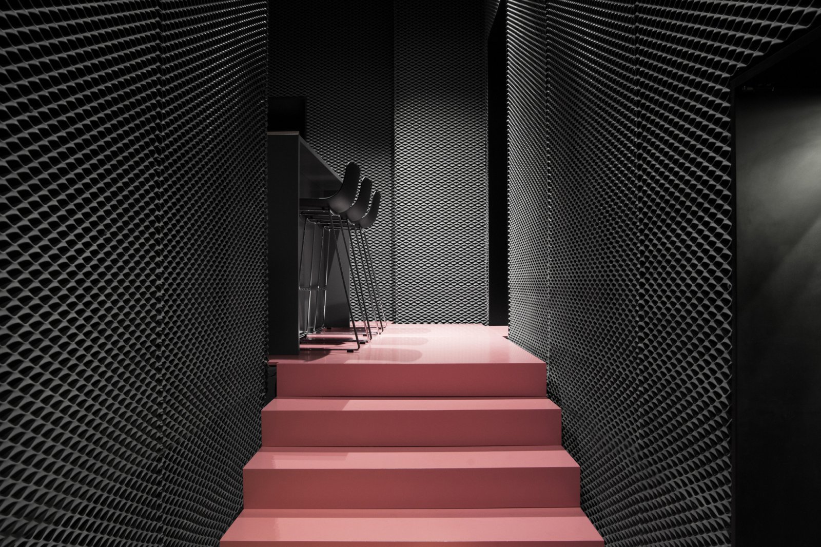 莫斯科老建筑改造美甲店  Crosby Studios-6