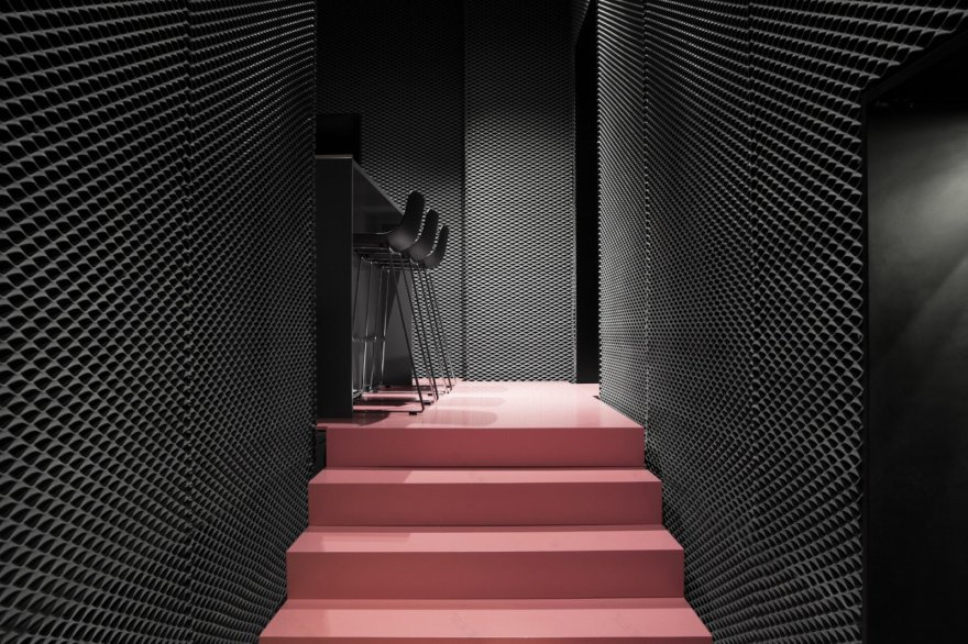 莫斯科老建筑改造美甲店 Crosby Studios-6