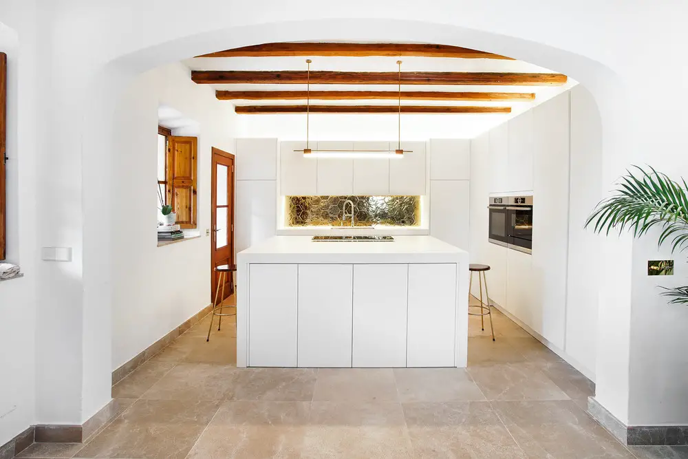 明亮设计打造温馨西班牙海岛住宅-5