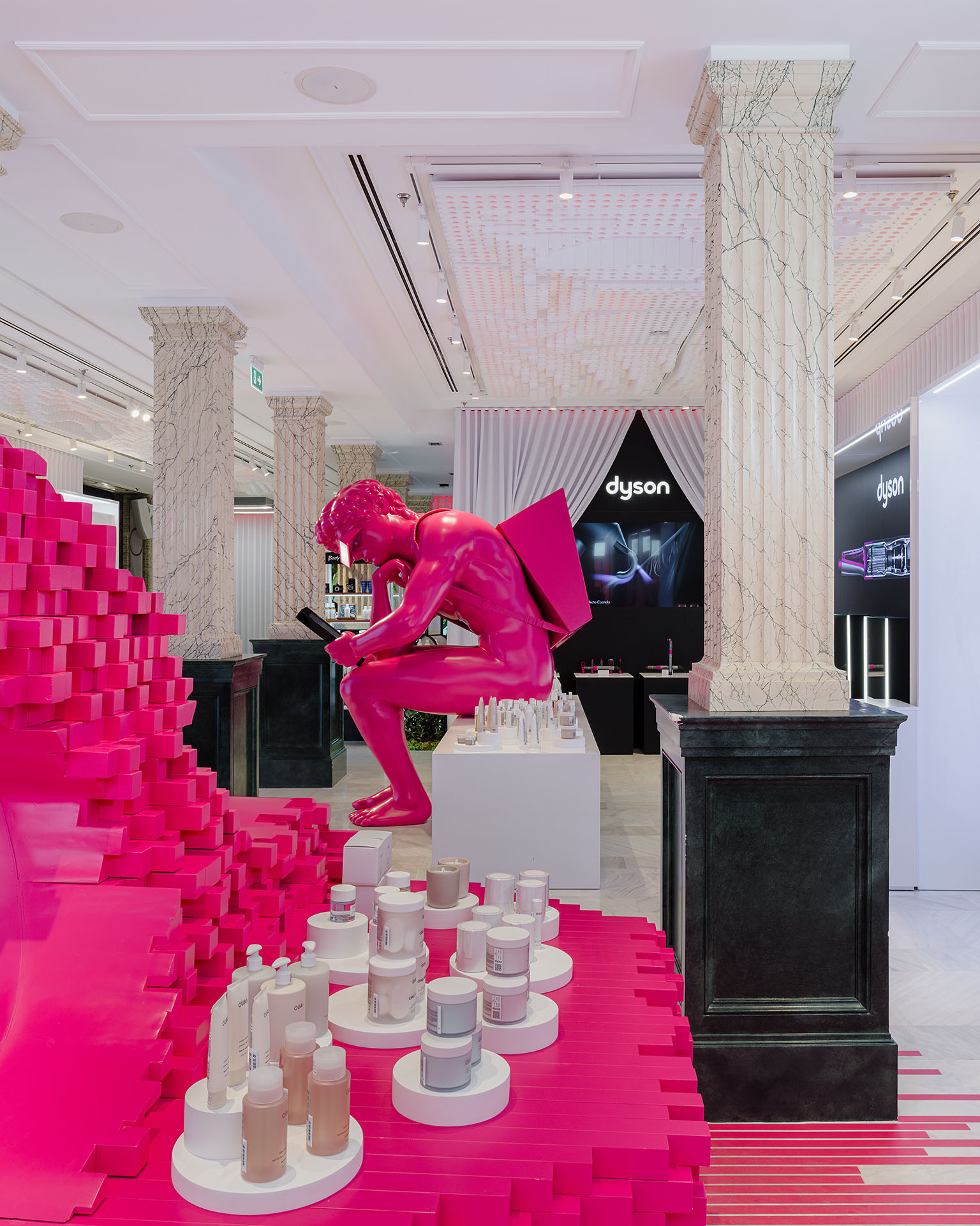 WOW 在线购物体验店丨西班牙马德里丨External Reference-13