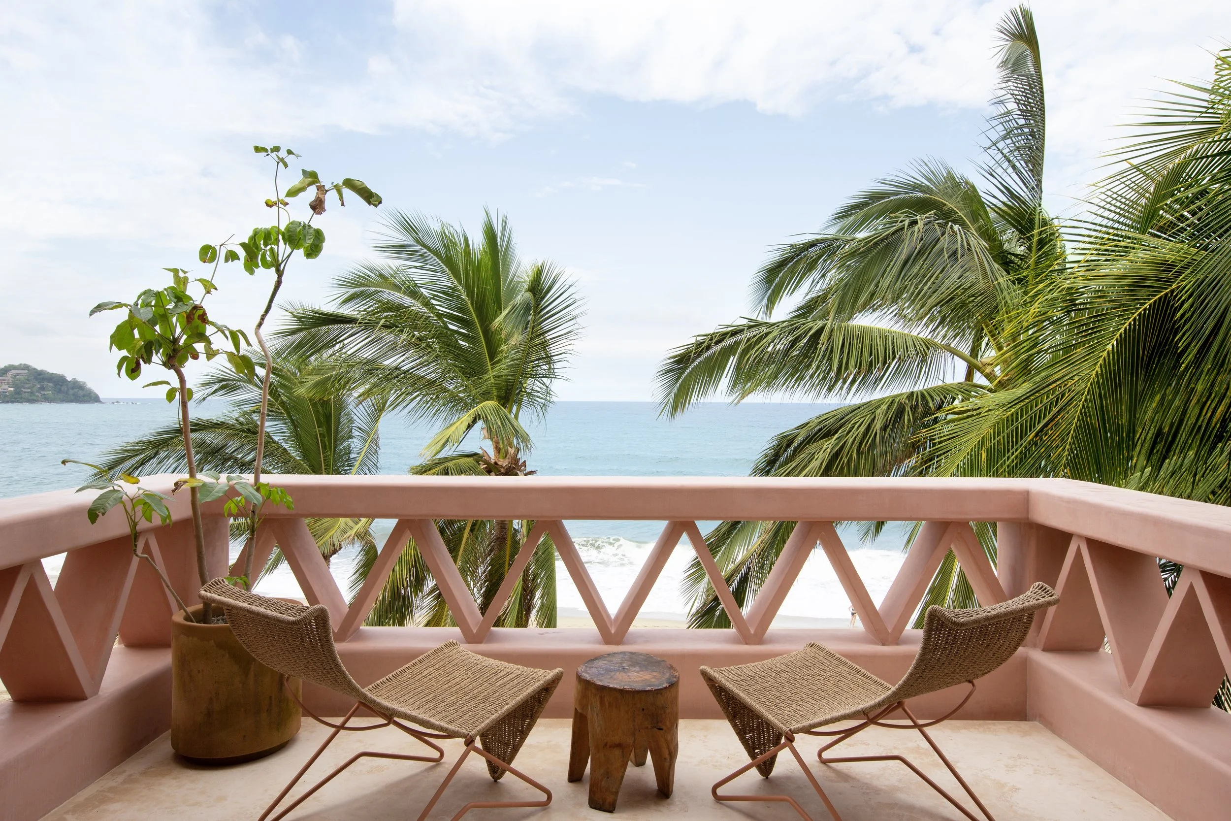 玫瑰宫

注：Casa Rosada 通常指位于阿根廷布宜诺斯艾利斯的总统府，因其建筑外观多为粉色（玫瑰色）而被称为玫瑰宫  丨墨西哥-67