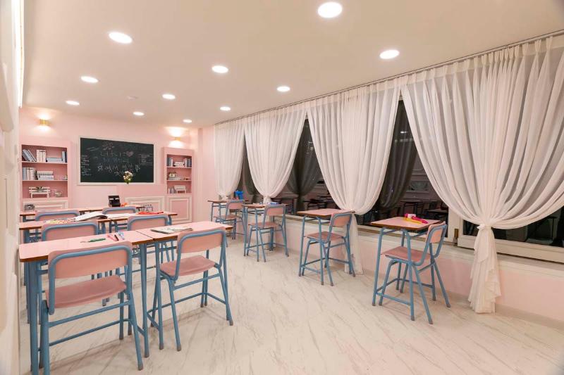 40 平 INS 情感共享校服店设计-10