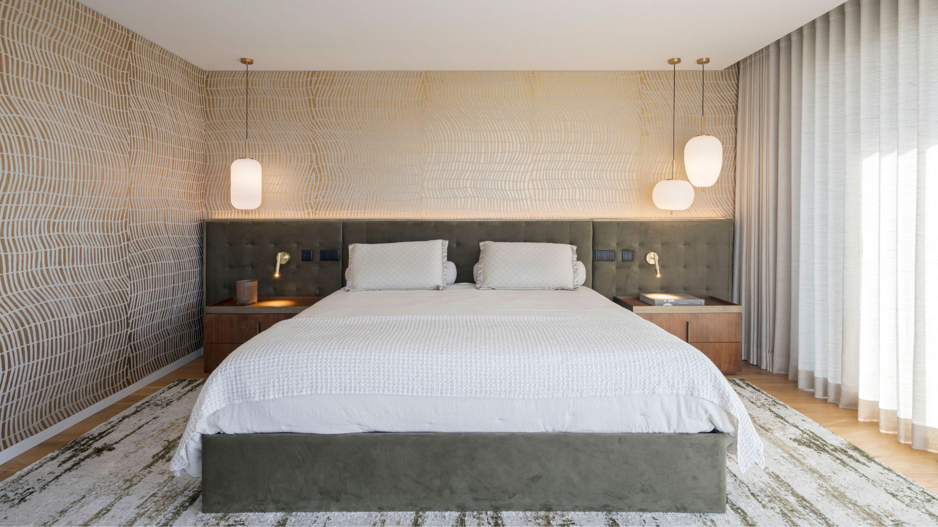 咸风；海风咸韵（考虑到Salty Breeze可能在特定情境中有更具意境表达，如果仅从字面严格翻译就是咸风 ）-33