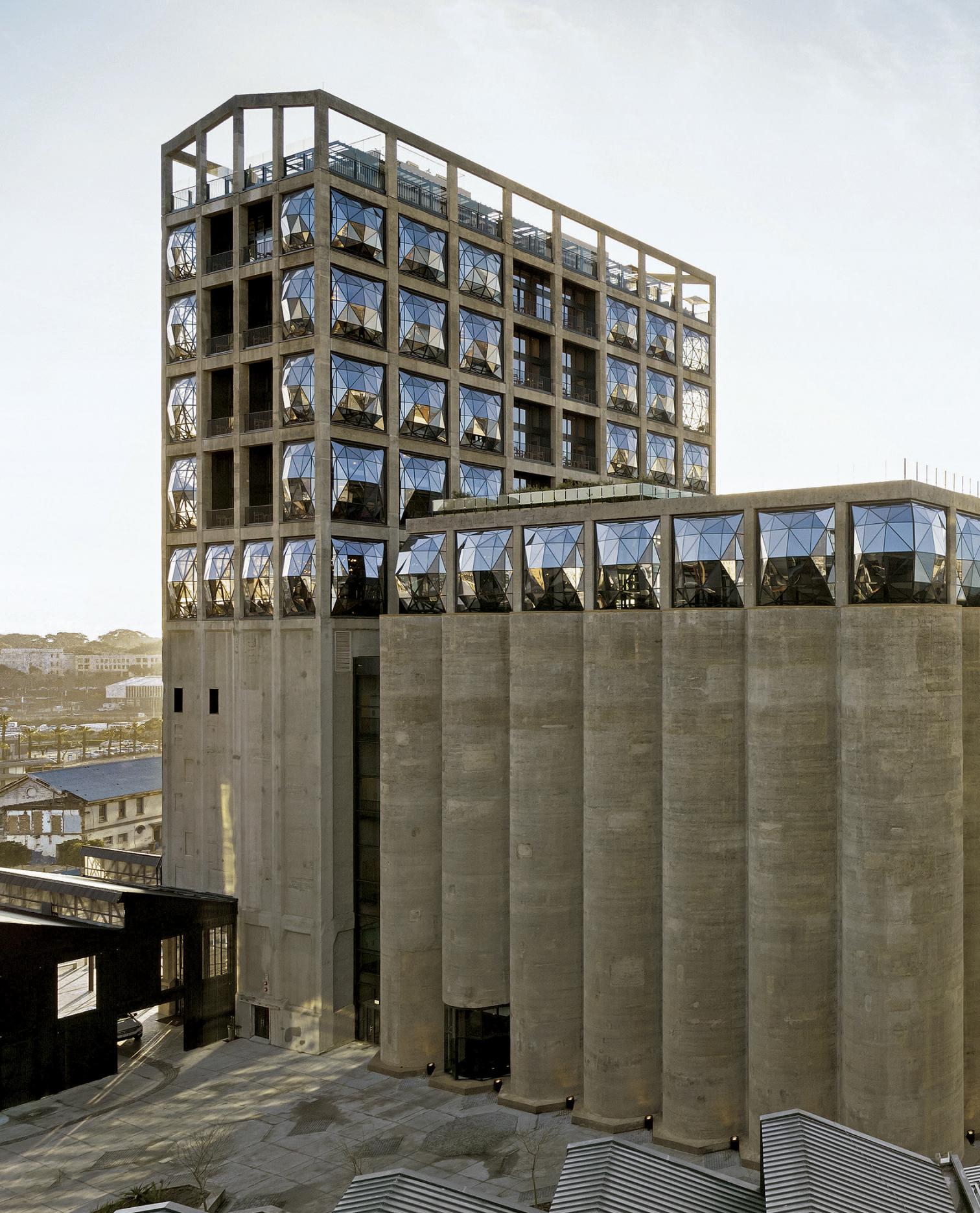 南非开普敦 Zeitz MOCAA 艺术博物馆 | 混凝土谷仓的华丽变身-15