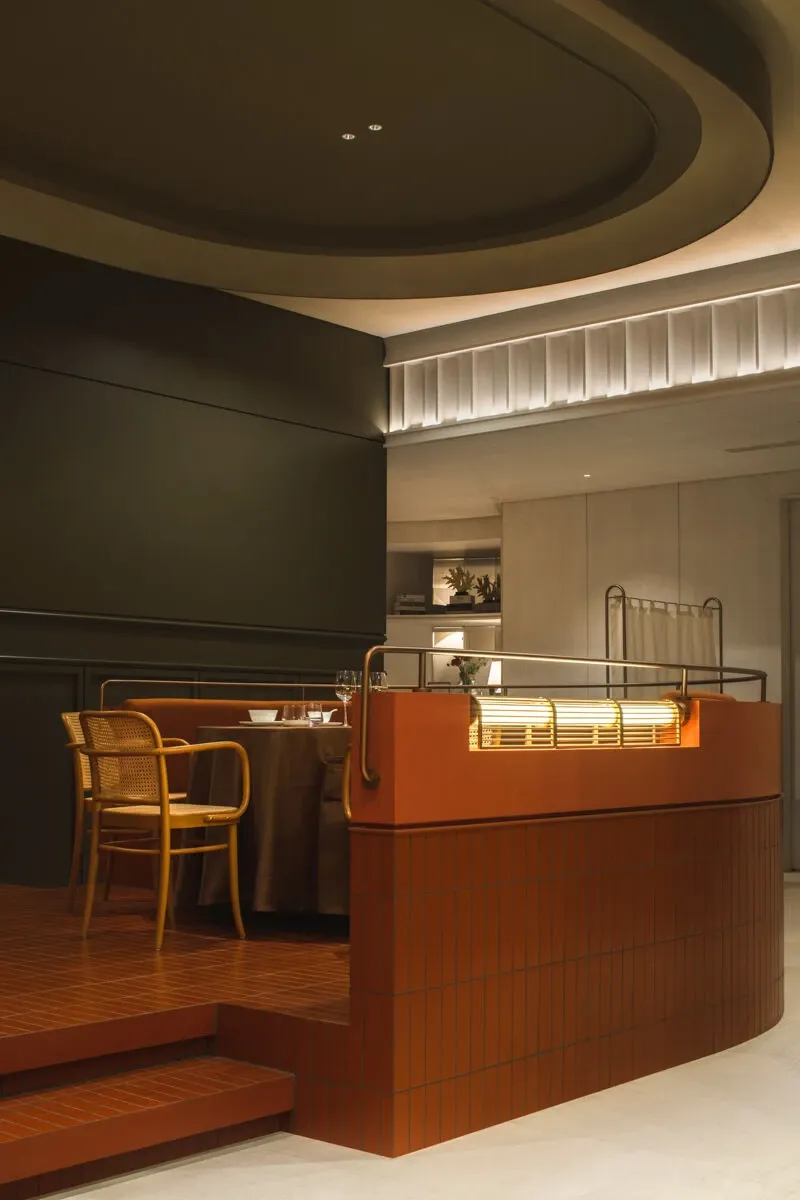 麻辣尾巴 · 成都川味餐厅的创意设计丨中国成都丨十人 xandy-17