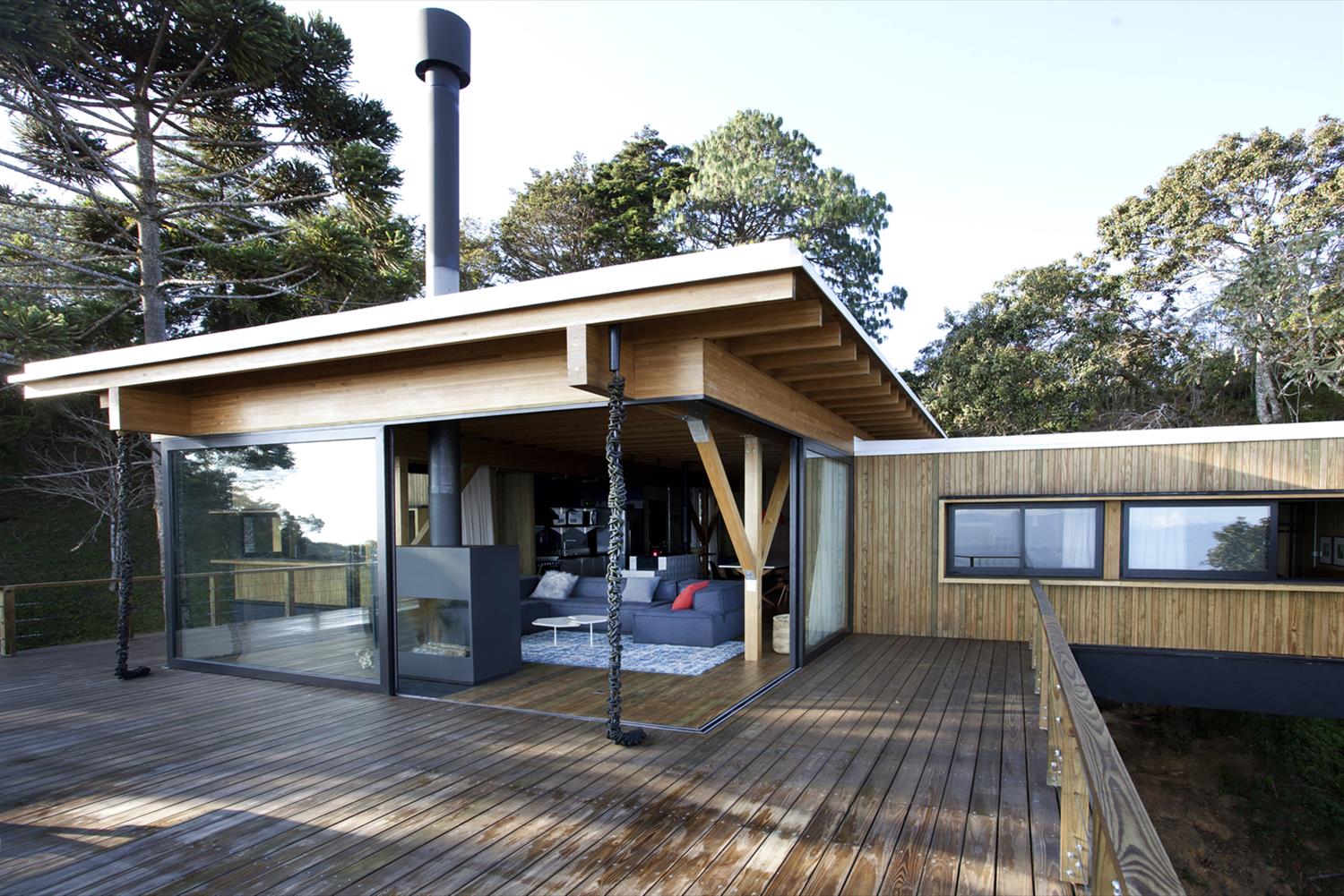 巴西 Bocaina 山居 | 木质结构的北欧风格度假屋-9