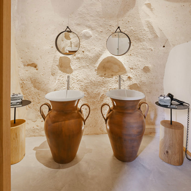 火山岩墙壁和古董花瓶：意大利的艾马斯特里迷你酒店-4