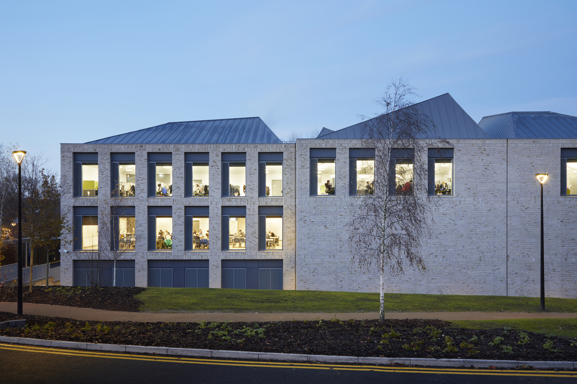 Lower Mountjoy Teaching and Learning Centre / FaulknerBrowns Architects-44