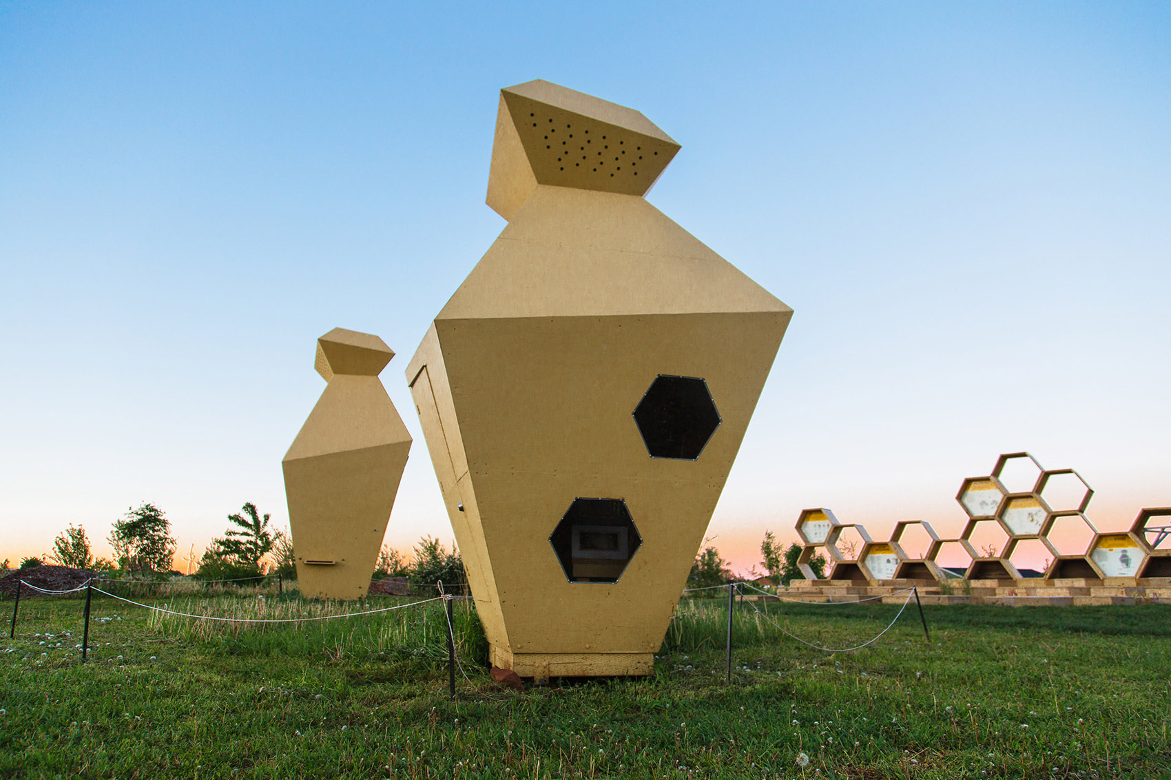 加拿大城市蜂巢装置-18