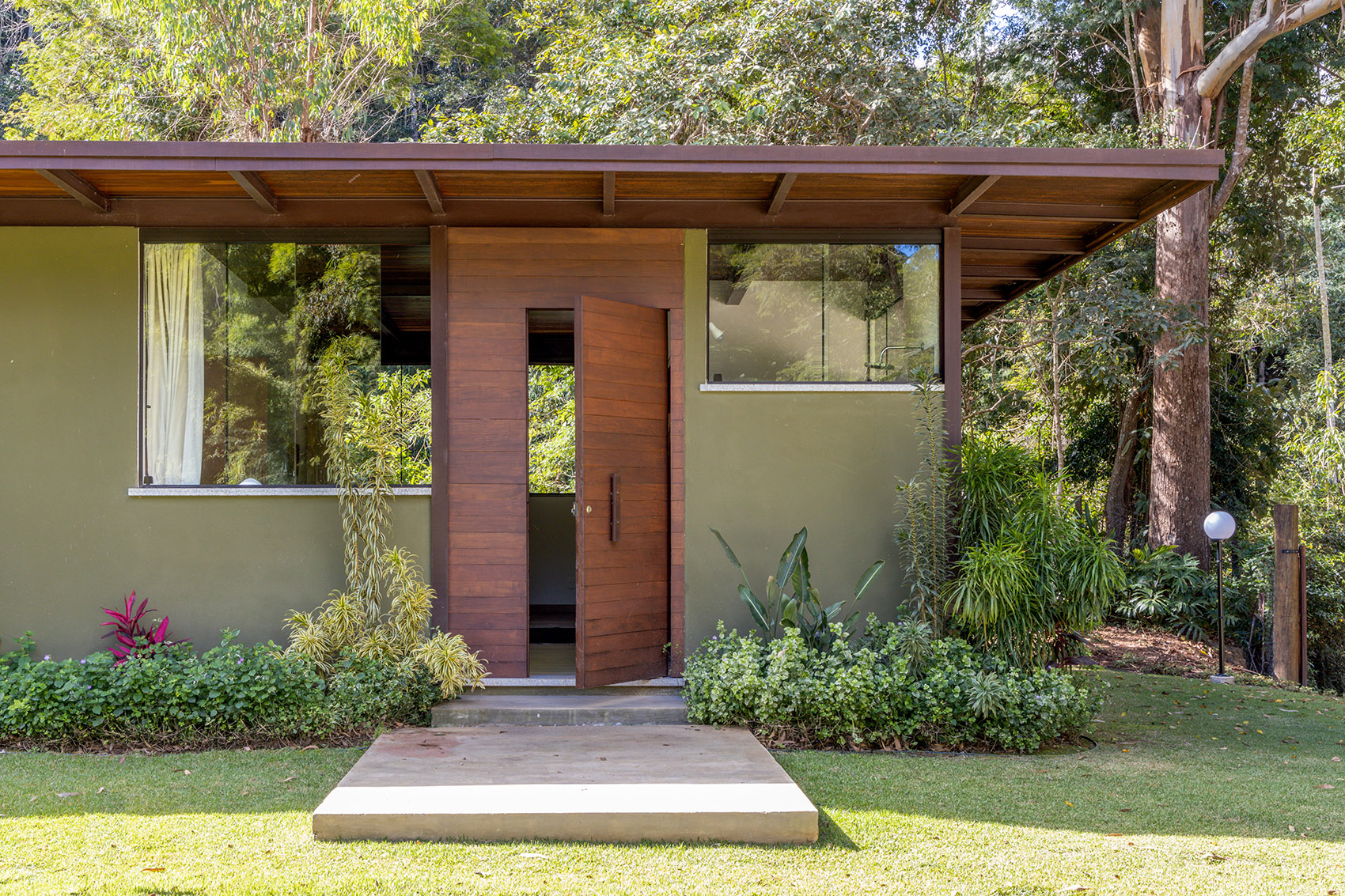 Videiras山谷中的住宅，巴西 / Rodrigo Simão Arquitetura-109