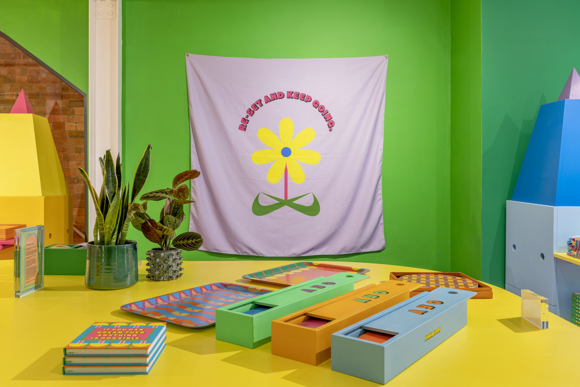 伦敦彩绘空间 | 设计师 Yinka Ilori 的社区培育 Pop-up 商店-12